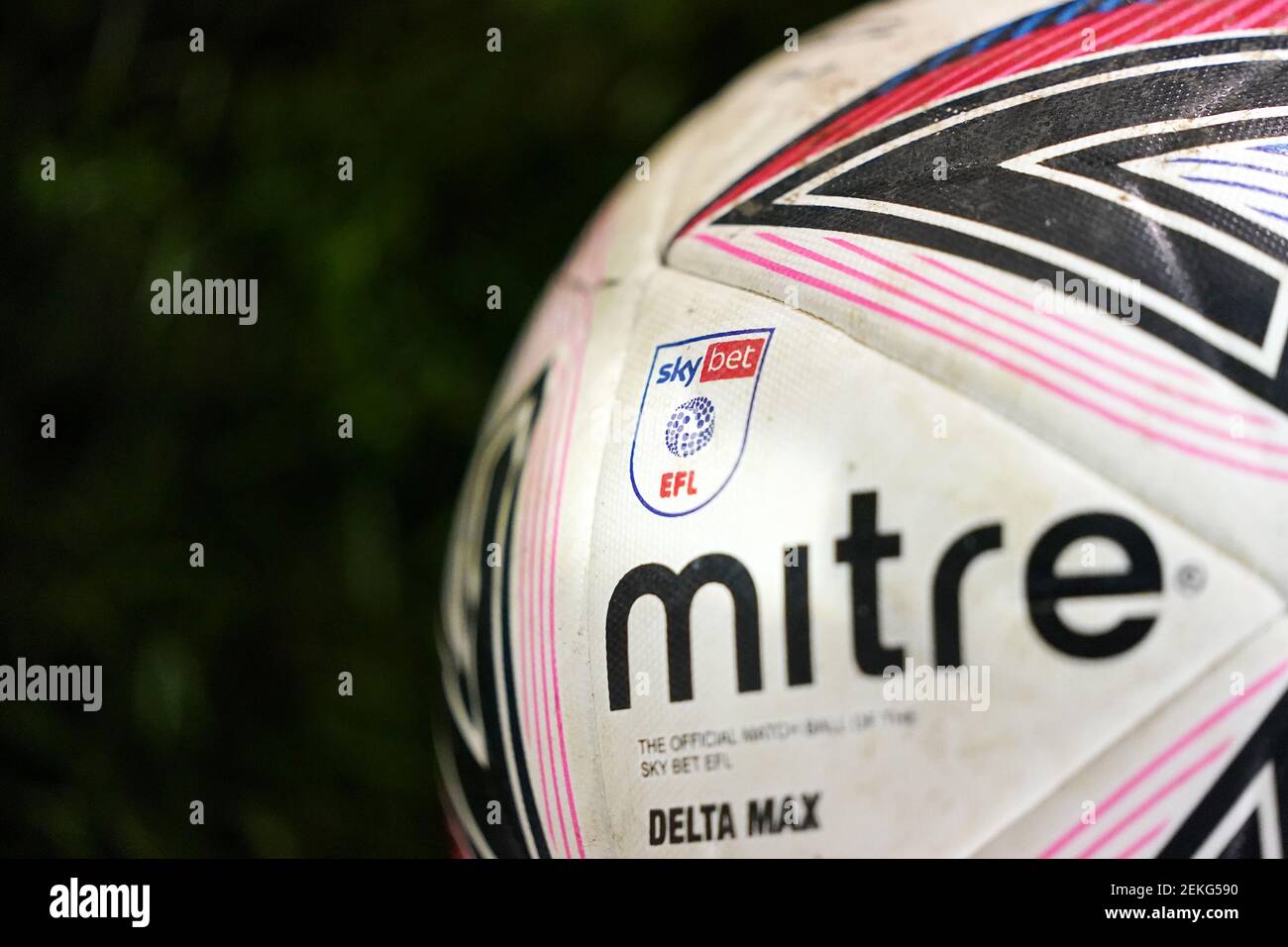 Eine detaillierte Ansicht des Mitre Delta Max Balls vor dem Sky Bet League One Spiel im LNER Stadium, Lincoln. Bilddatum: Dienstag, 23. Februar 2021. Stockfoto