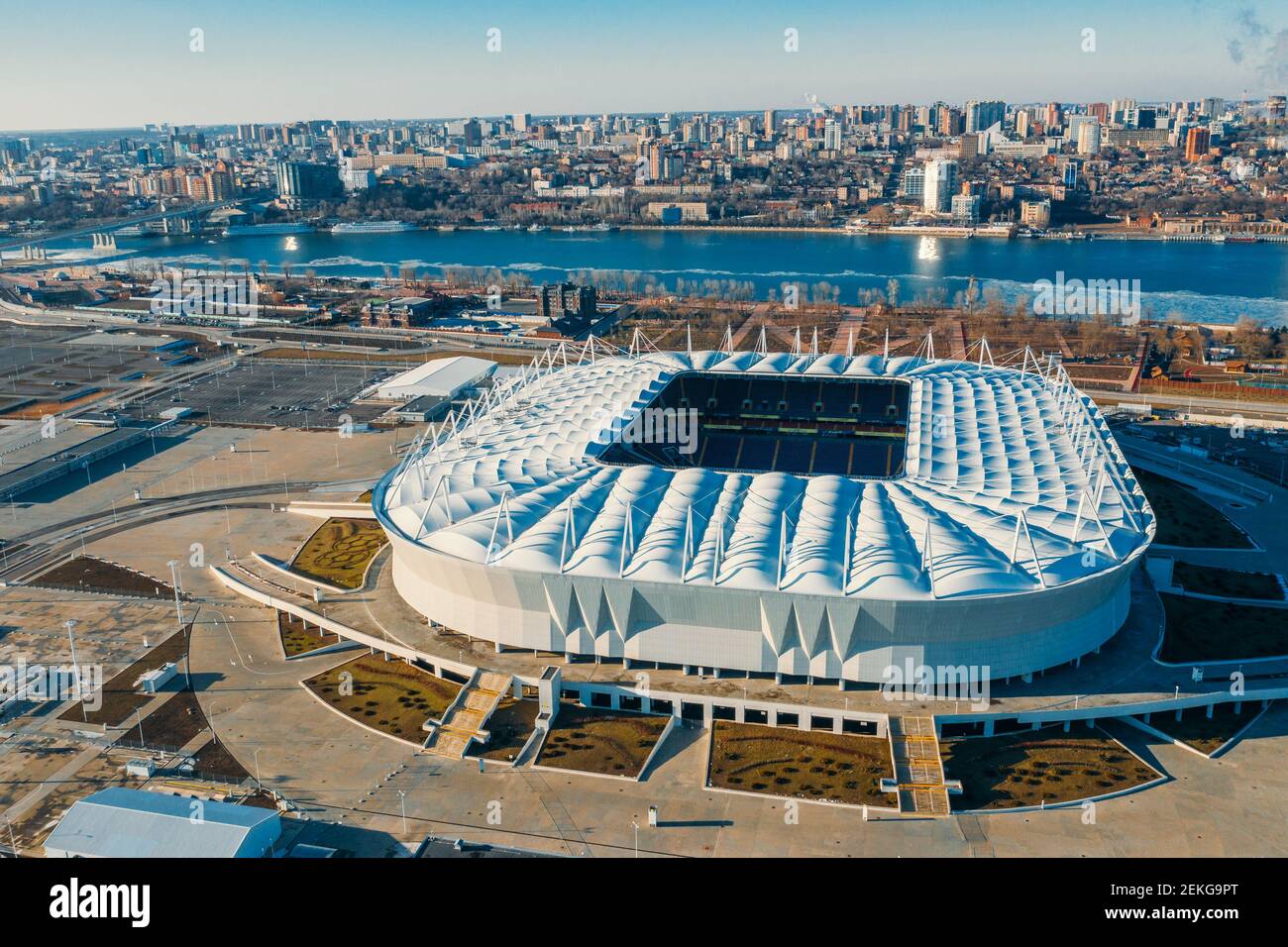 Rostov-on-Don, Russland - Februar 2021: Rostov Arena - Modern Football Stadium Luftaufnahme. Stockfoto