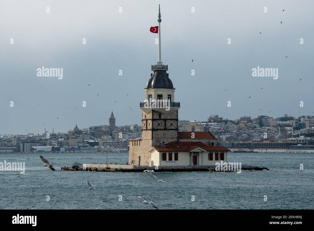 Der Turm der Jungfrau im Stadtteil Uskudar von Istanbul, Türkei Stockfoto