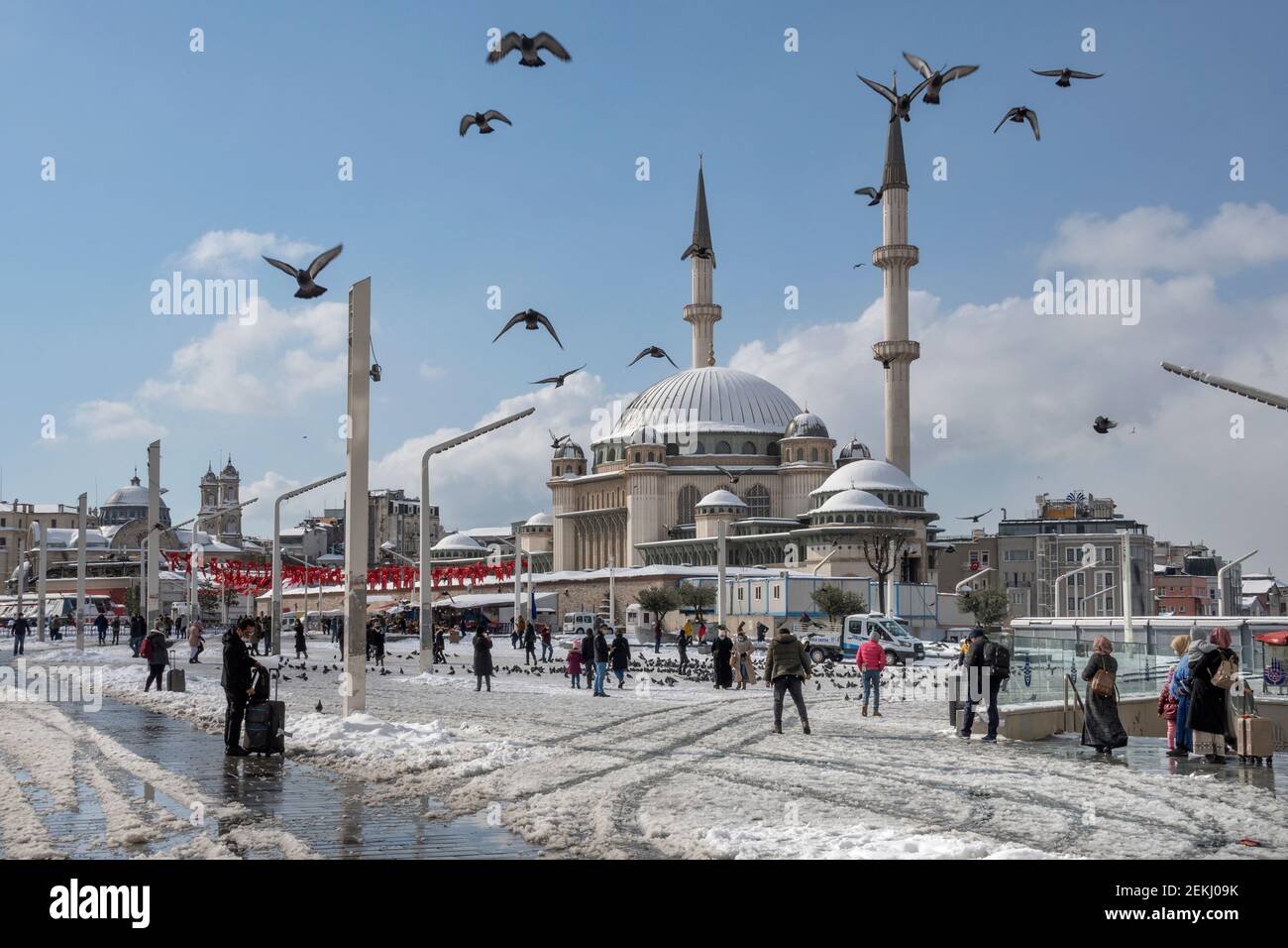 Taksim Platz im Winter im Beyoglu Bezirk von Istanbul, Türkei Stockfoto