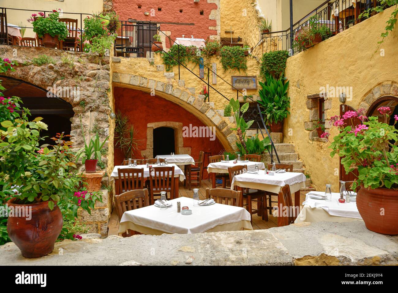 Chania, Griechenland - 14. Juni 2018 : Chania Altstadt Street view. Chania ist eine beliebte Touristenattraktion in Griechenland. Stockfoto