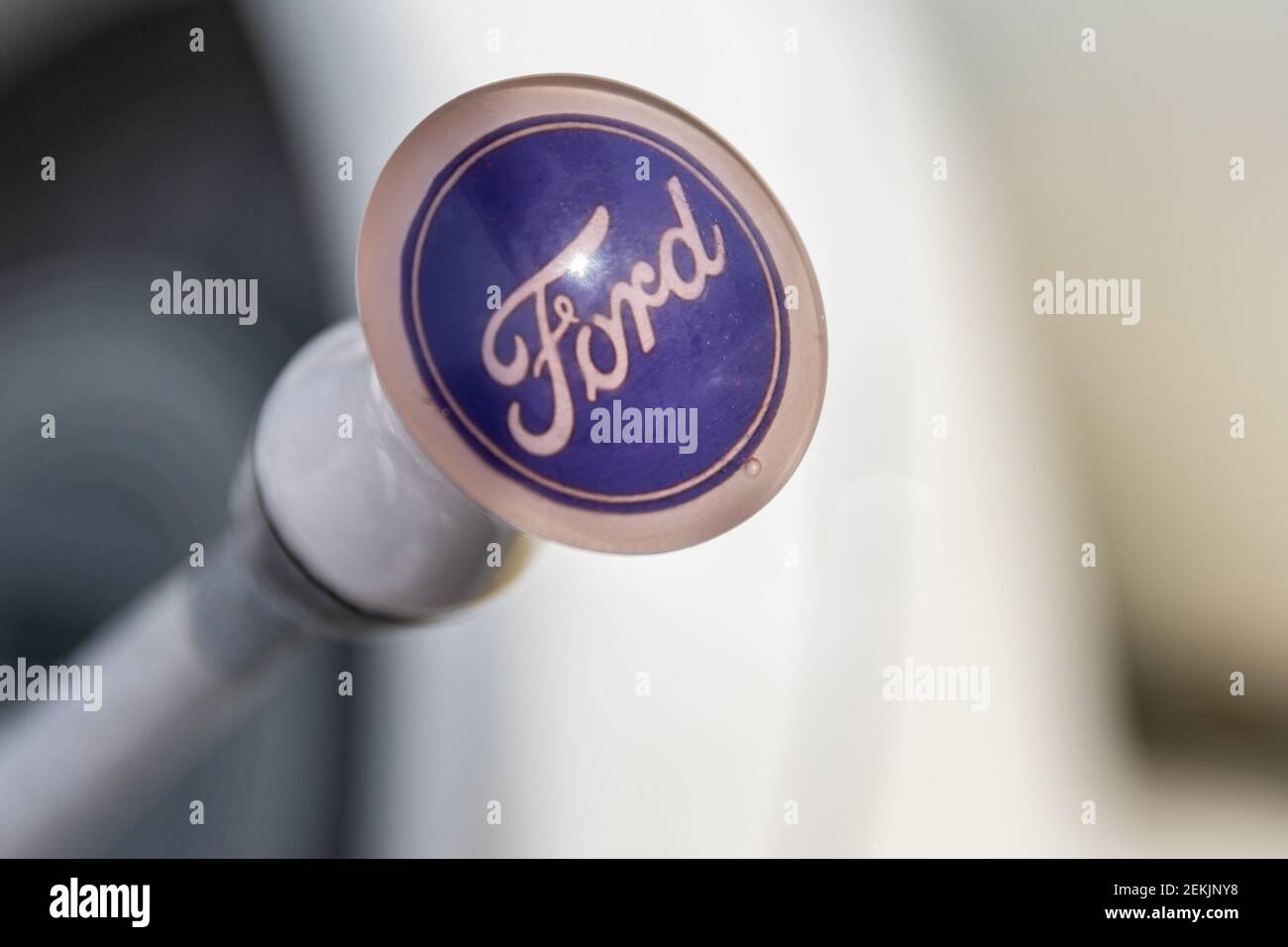 Logo-Schild Oldtimer Ford, Havanna, Kuba, 2017 Stockfoto