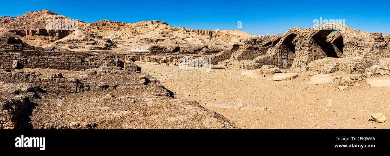 Ruinen von Ramesseum Tempel von Ramses II, Westjordanland, Luxor, Ägypten Stockfoto