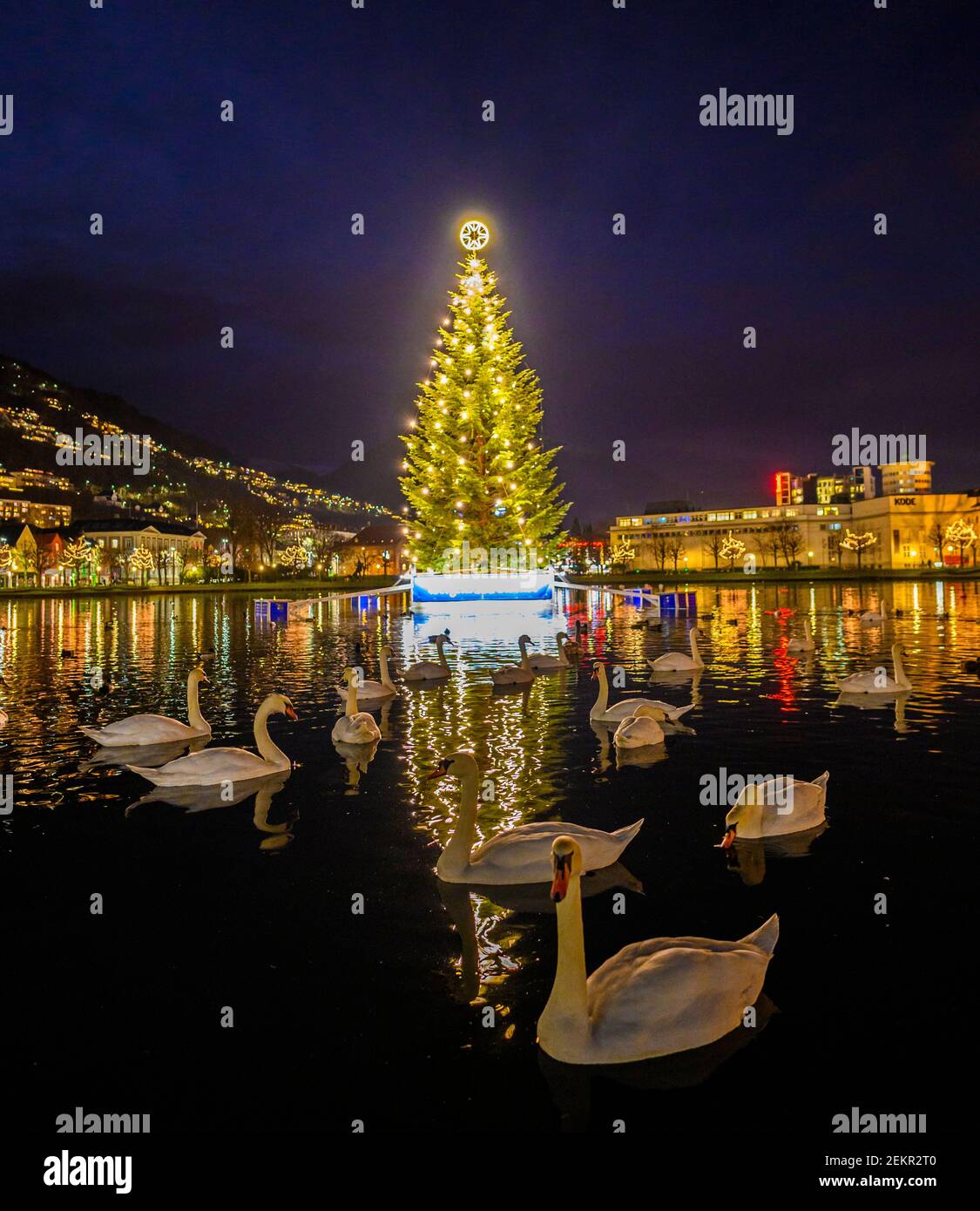 Weihnachtsnacht in Bergen, Norwegen. Stockfoto