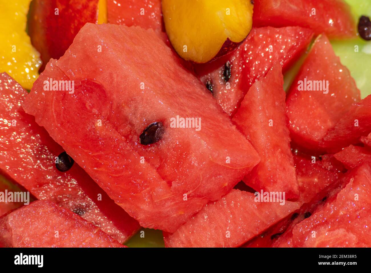 Nahaufnahme der geschnittenen Wassermelone. Hintergrund für das Essen. Stockfoto