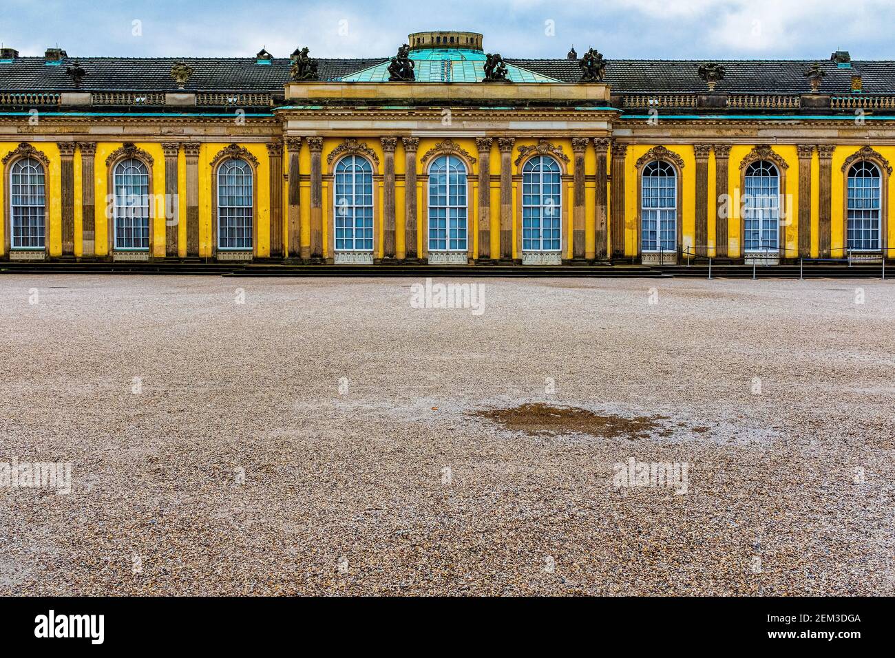 Potsdam, Deutschland. Das ikonische Schloss Oranienburg in Berlin-Potsdam, heute UNESCO-Weltkulturerbe, ein Beispiel für ehemalige, königliche Architektur. Stockfoto