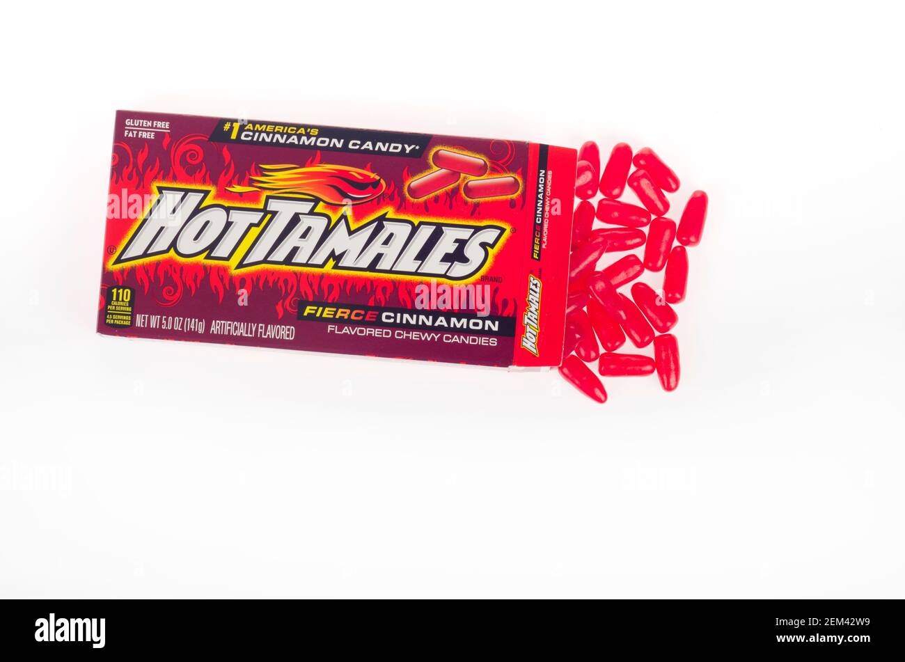 Hot Tamales Zimt Candy-Box öffnen mit Süßigkeiten zeigen Stockfoto