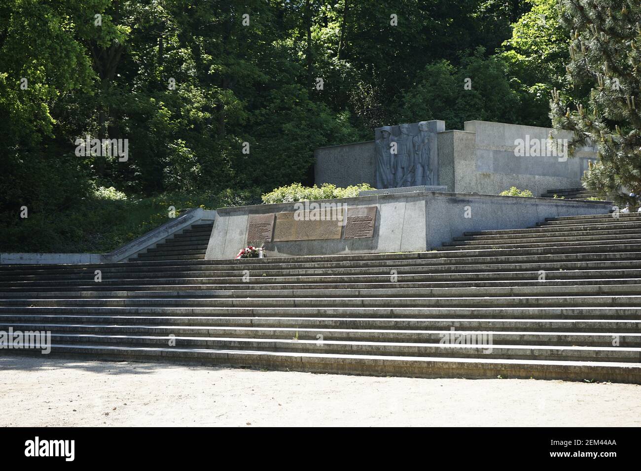 Denkmal des polnischen Soldaten und deutschen Antifaschisten im Volkspark Friedrichshain. Stockfoto