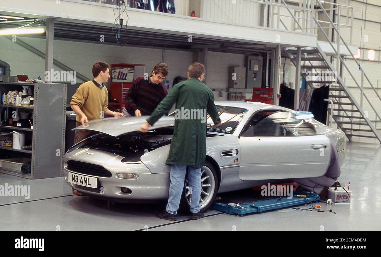 Aston Martin DB7 Fabrik in Wykham Mill Bloxham Oxfordshire UK 1994 Stockfoto