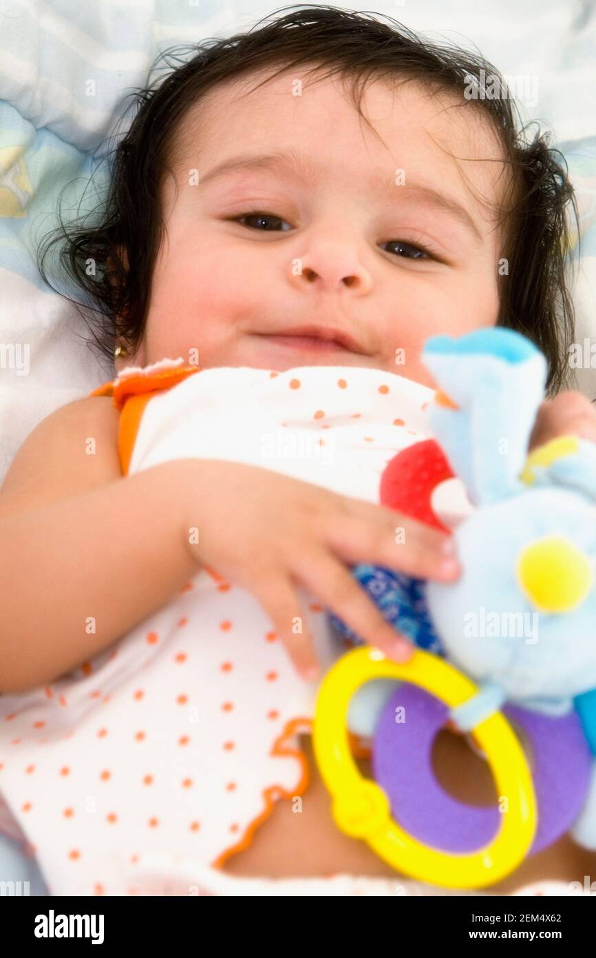 Porträt von einem Babymädchen lächelnd Stockfoto