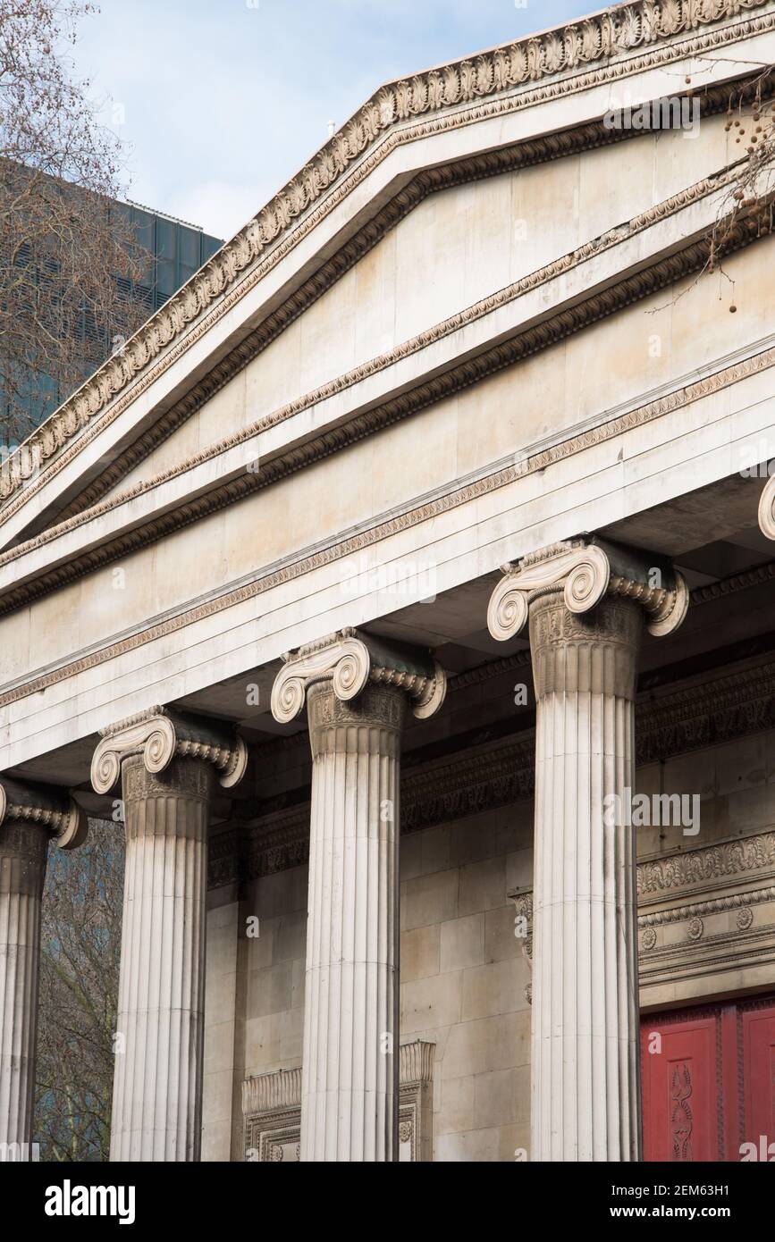 Entablature Greek Revival Architecture New St. Pancras Kirche von Henry William Inwood Stockfoto