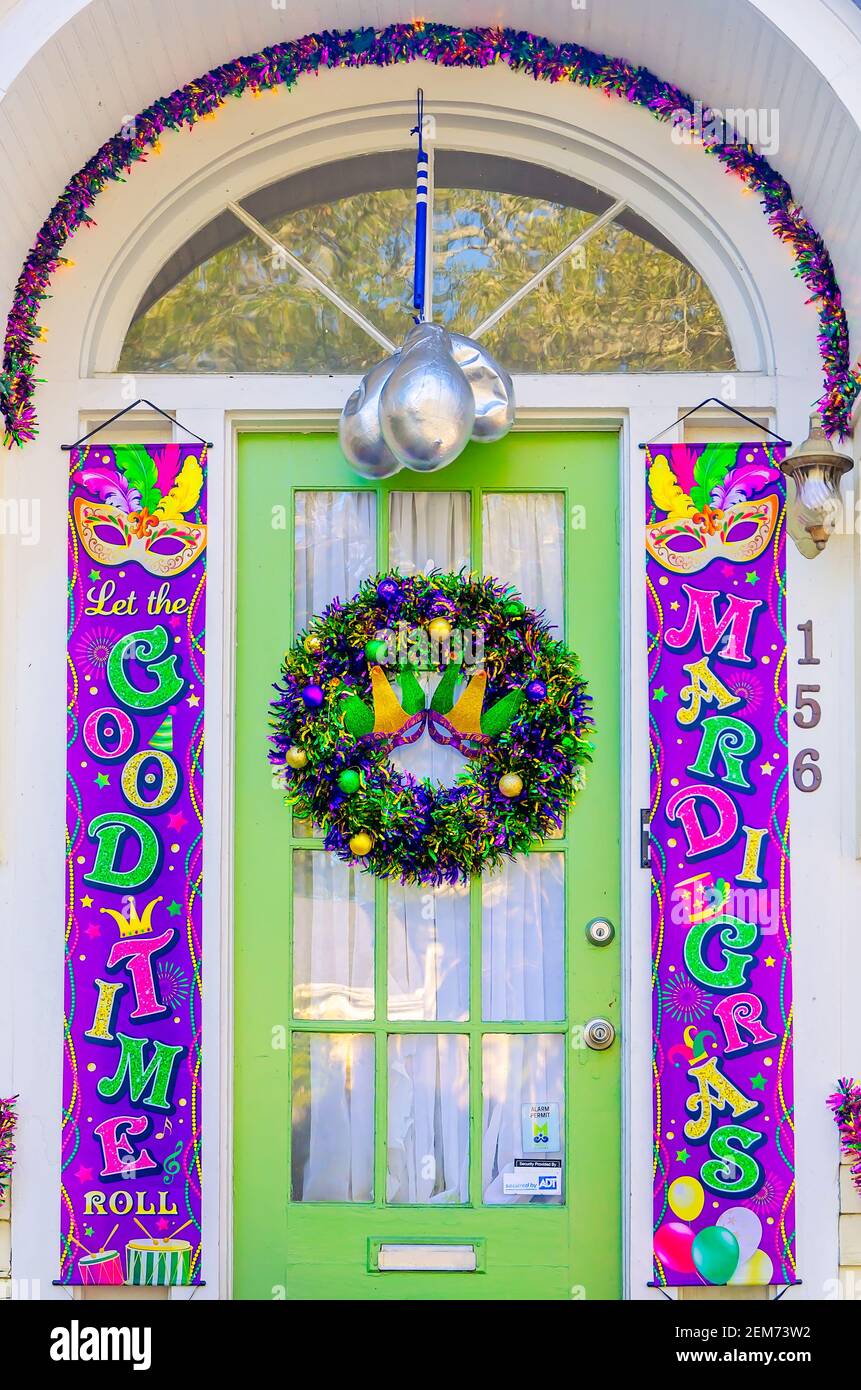 Ein Haus ist dekoriert für Mardi Gras, 19. Februar 2021, in Mobile, Alabama. Stockfoto