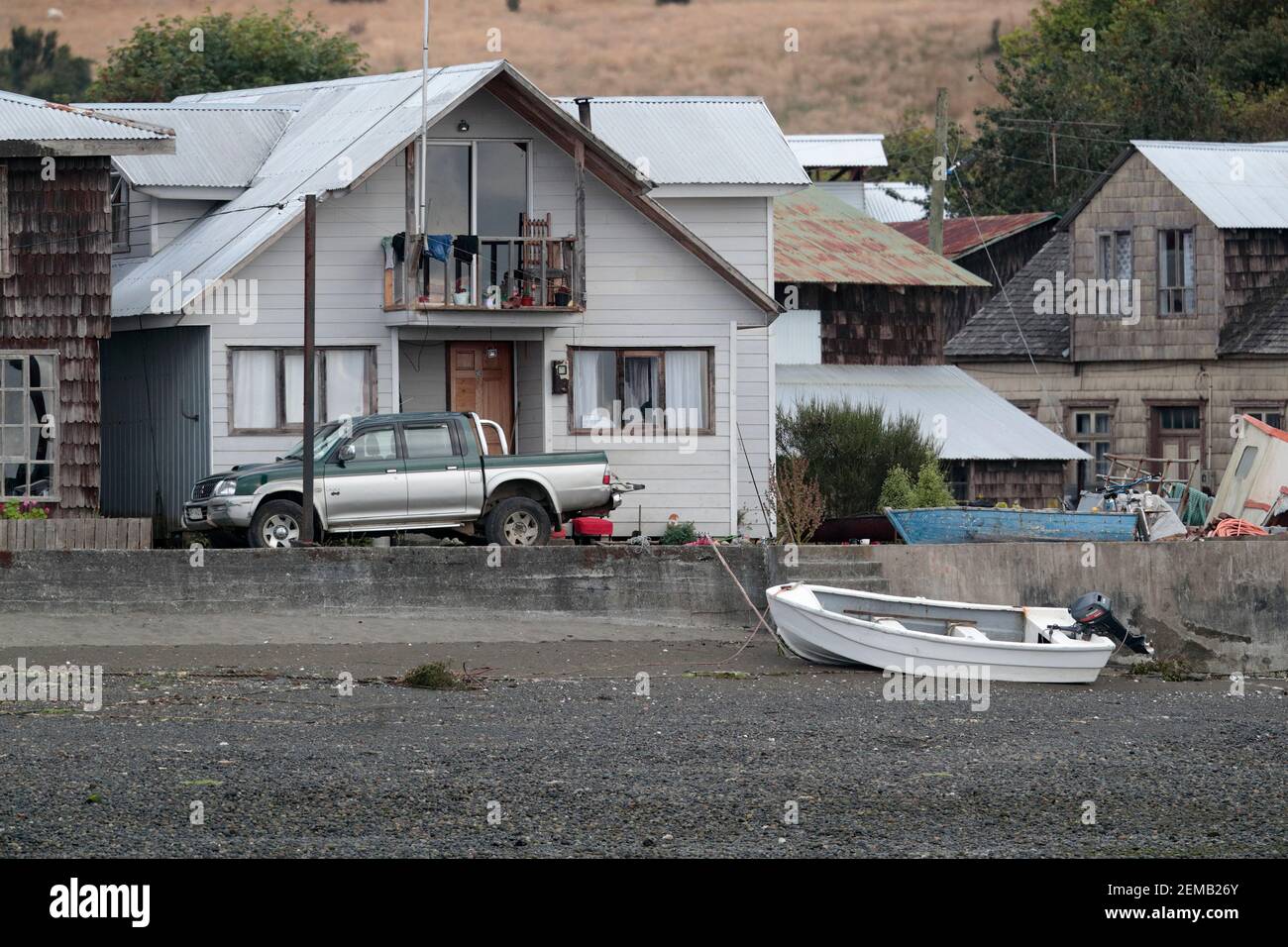 Häuser am Meer, Chiloe Island, Chile 23 Feb 2020 Stockfoto