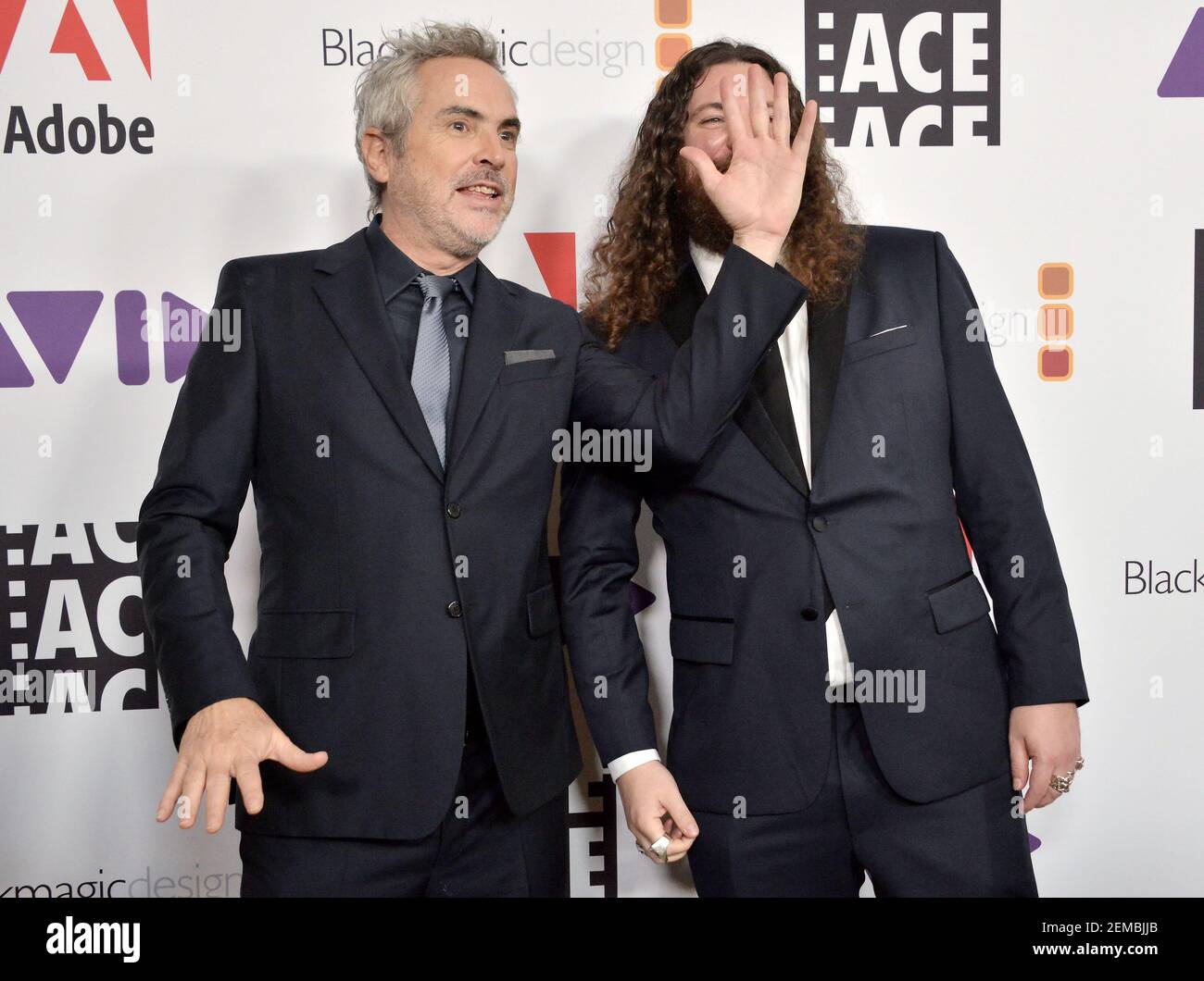(L-R) Alfonso Cuaron und Adam Gough bei den jährlichen ACE Eddie Awards 69th, die am Freitag, den 1. Februar 2019 im Beverly Hilton in Beverly Hills, CA, verliehen wurden. (Foto von Sthanlee B. Mirador/Sipa USA) Stockfoto