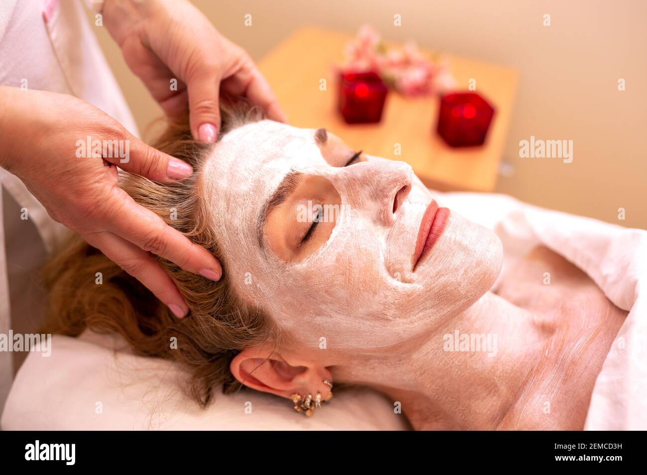 Kosmetik Schönheitsmaske zur Verbesserung und Unterstützung von lebenden Hautzellen und Geweben mit einer gesunden Versorgung mit Blut, hübsche Haut Stockfoto