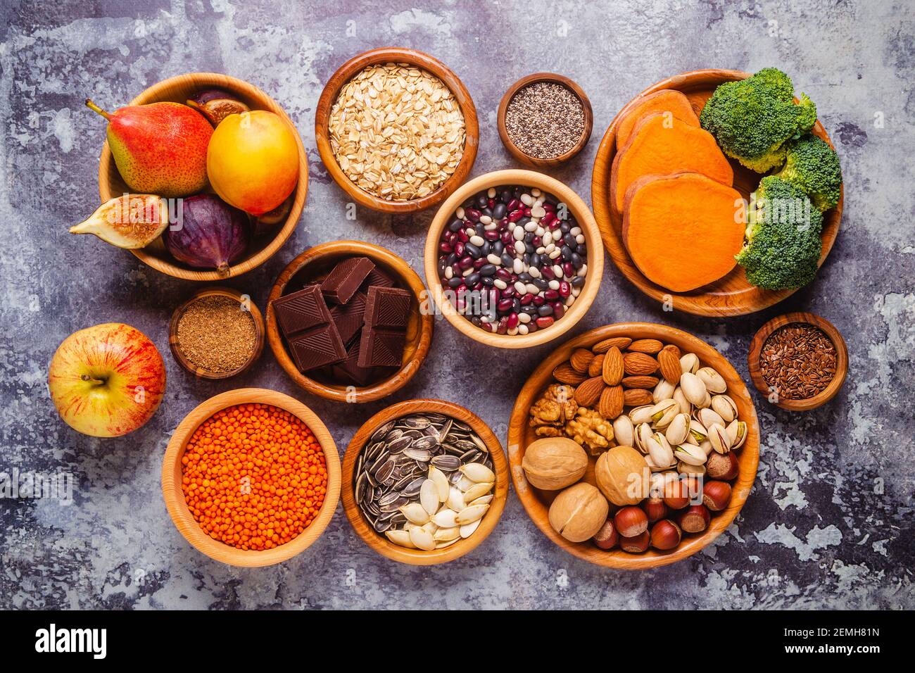 Produkte reich an Ballaststoffen. Gesunde Ernährung Lebensmittel. Draufsicht. Stockfoto