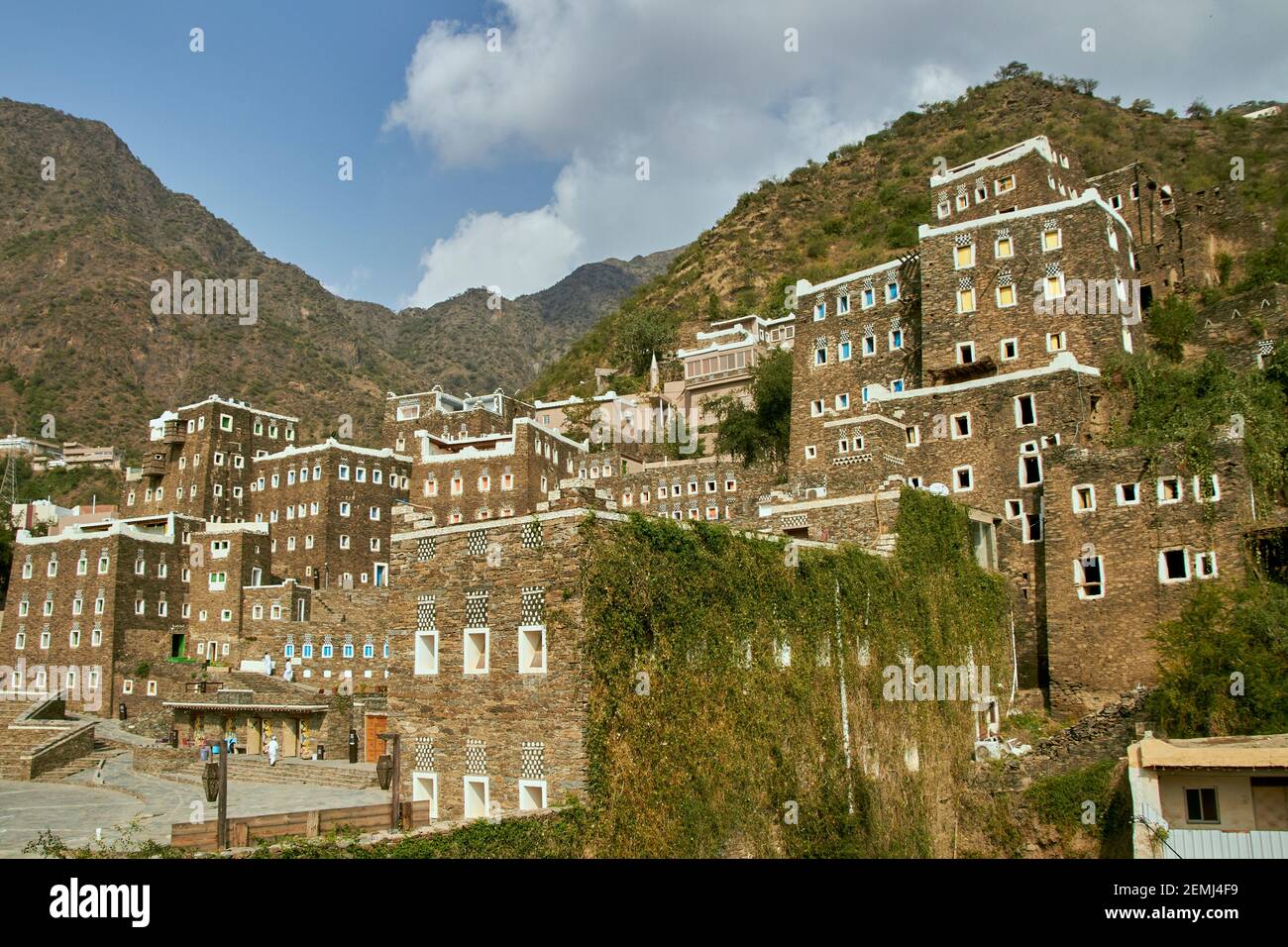 Rijal Alma ist ein altes Aseeri Dorf befindet sich nur 20 Kilometer Flugstrecke westlich von Abha Stockfoto