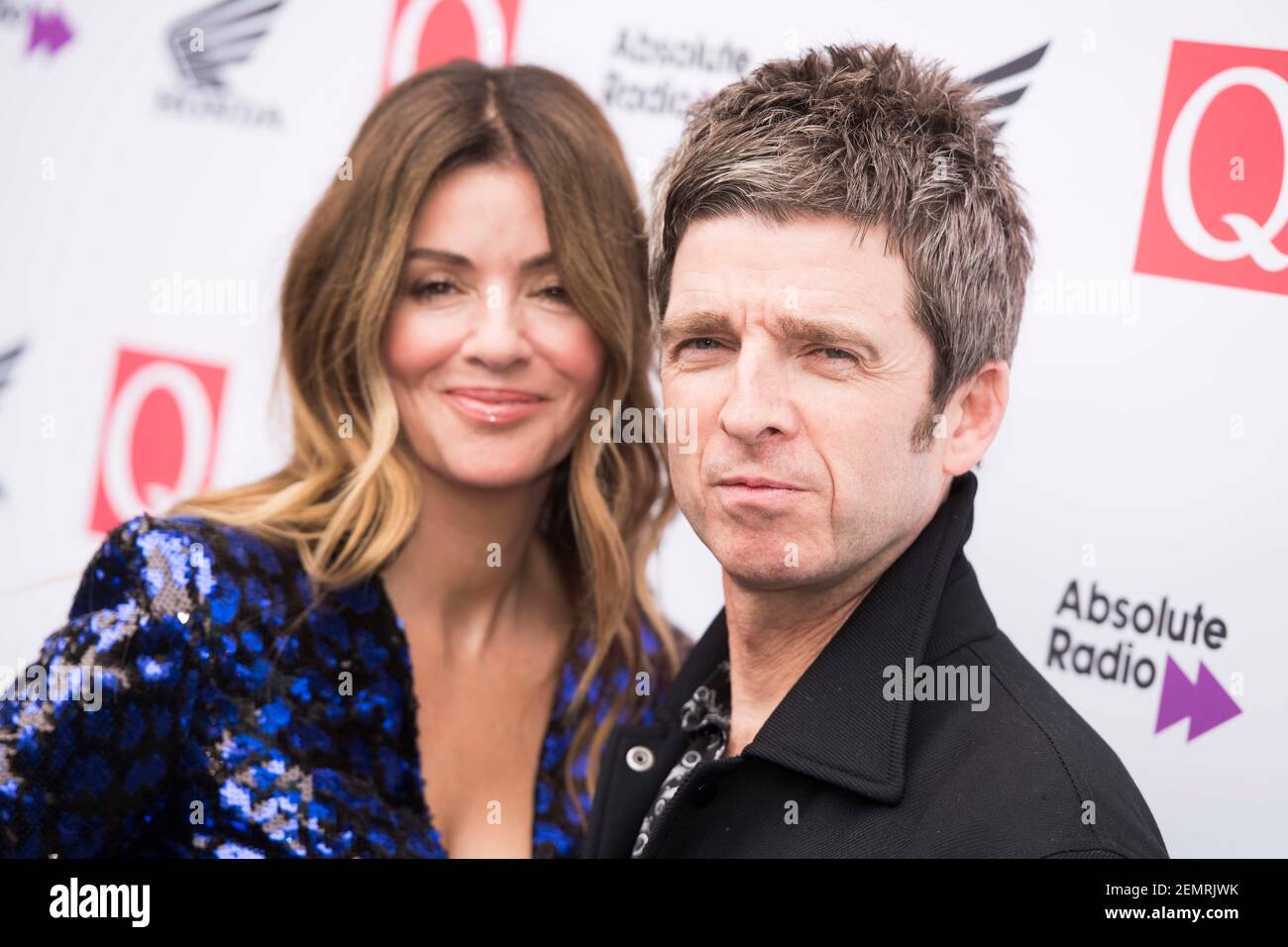 Sarah McDonald und Noel Gallagher kommen zu den Q Awards 2018 im Roundhouse, Camden, London. Bilddatum: Mittwoch, 17th. Oktober 2018. Bildnachweis sollte lauten: David Jensen Stockfoto
