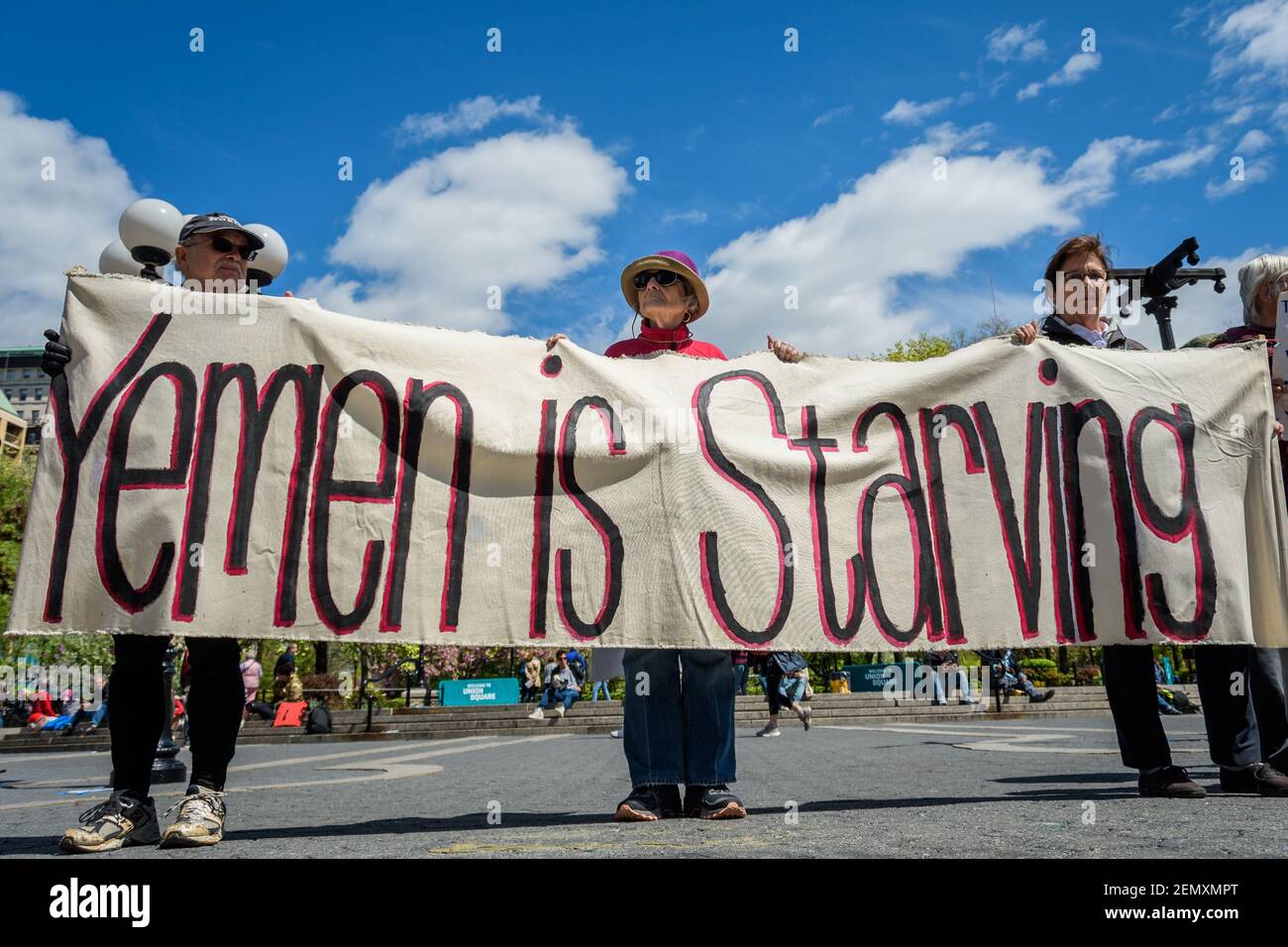 Mitglieder des NY Catholic Worker, der Granny Peace Brigade, der