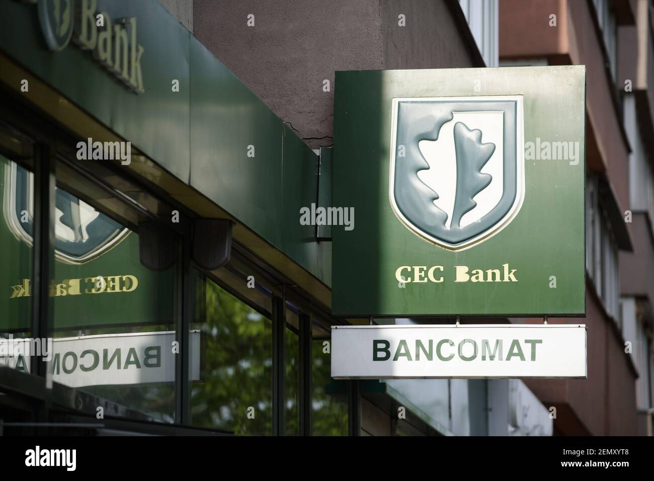 Am 30. April 2019 wird eine Zweigstelle der rumänischen staatlichen CEC-Bank im Zentrum von Bukarest, Rumänien, gesehen. (Foto von Jaap Arriens / Sipa USA) Stockfoto