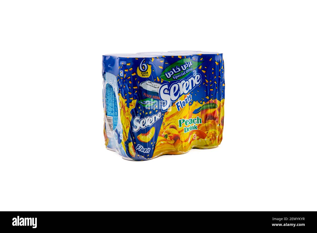 Serene schwimmt Pfirsich Getränke auf isoliertem Hintergrund Stockfoto