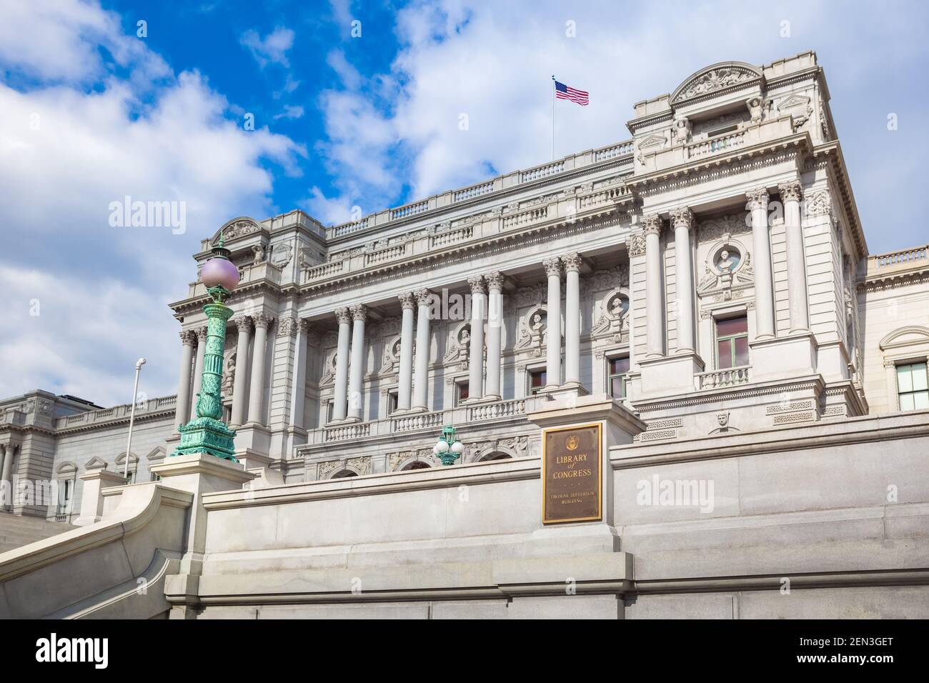 Außenansicht des Thomas Jefferson Building der Library of Congress auf dem Capitol Hill in Washington, DC. Kunstvolles Gebäude in Beaux-Arts Stockfoto