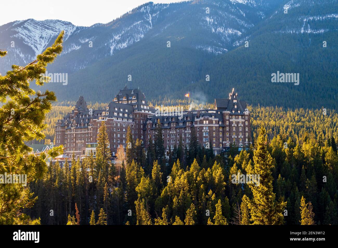 Blick auf das berühmte Banff Springs Hotel in Banff, Kanada Stockfoto