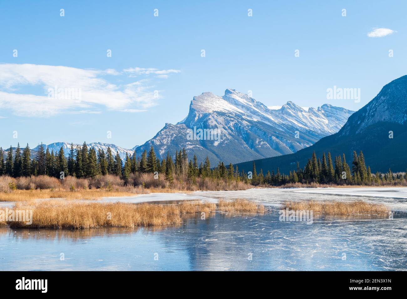 Schöne Aussicht auf die Vermilion Lakes, im Banff Nationalpark, Kanada Stockfoto