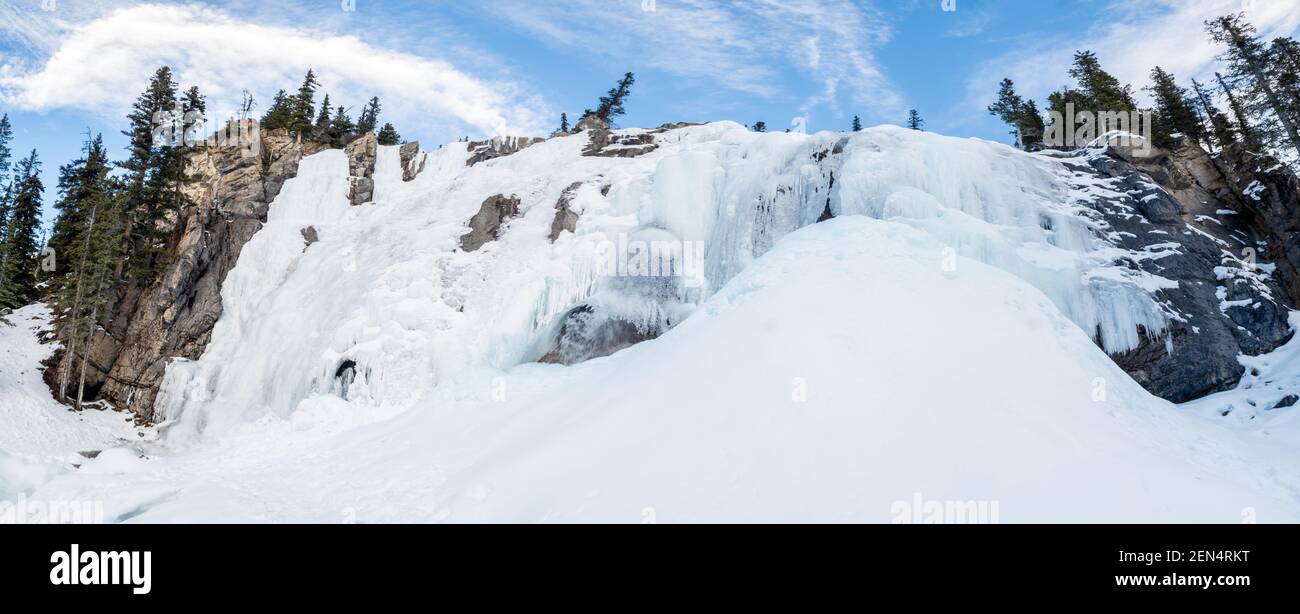 Frozen Tangle Creek Falls im Jasper National Park, Kanada Stockfoto