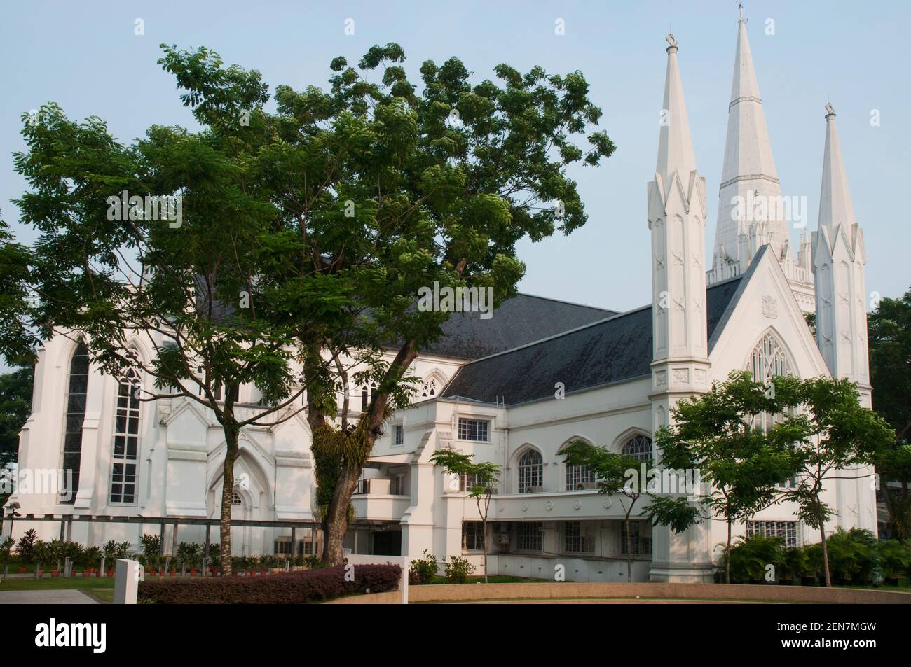 St Andrews Cathedral, 1862 geweiht, im Kolonialviertel von Singapur Stockfoto