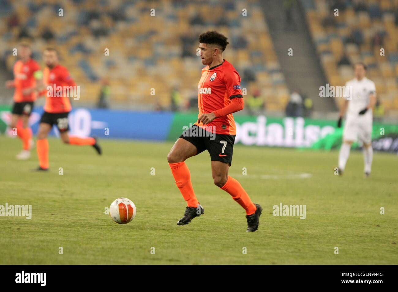 Nicht exklusiv: KIEW, UKRAINE - 25. FEBRUAR 2021 - Mittelfeldspieler des FC Shakhtar Donetsk Taison wird während der UEFA Europa League Runde von 32 2nd Leg gesehen Stockfoto