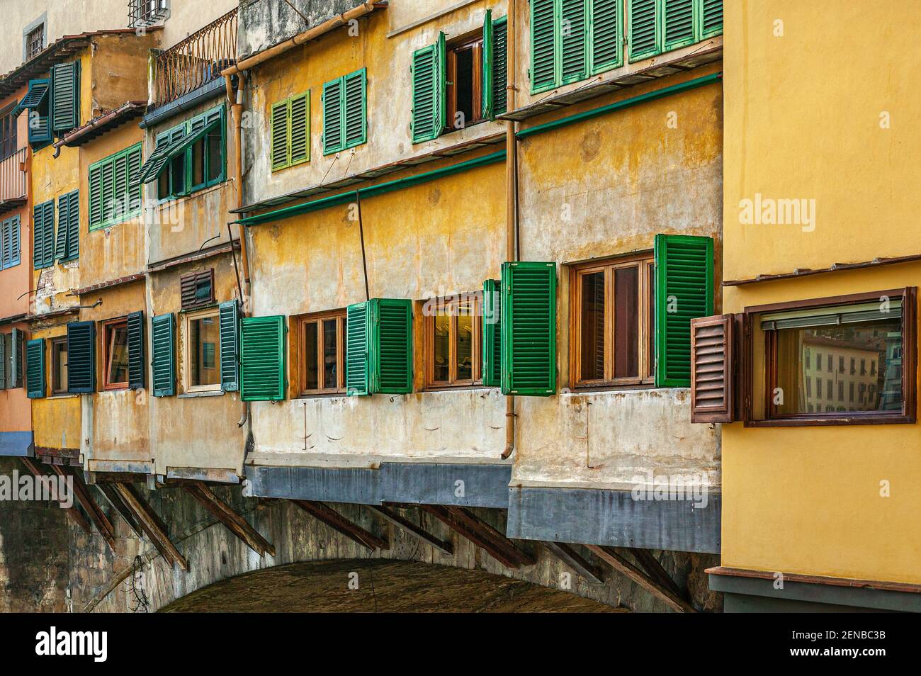 Ponte Vecchio ist die älteste Brücke in Florenz. Florenz, Toskana, Italien, Europa Stockfoto