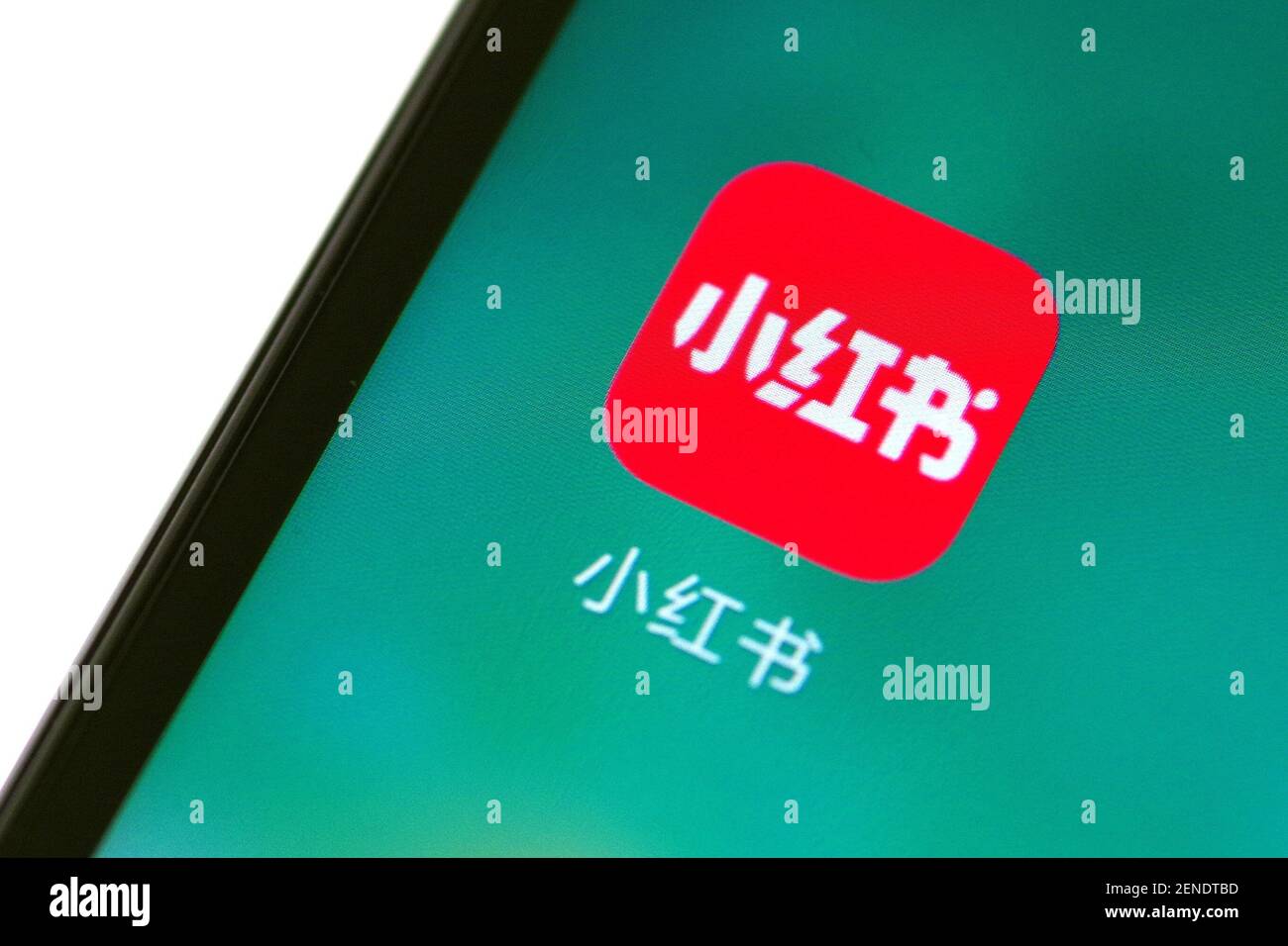 FILE--A Netizen Durchsucht Die Mobile App Der Alibaba.
