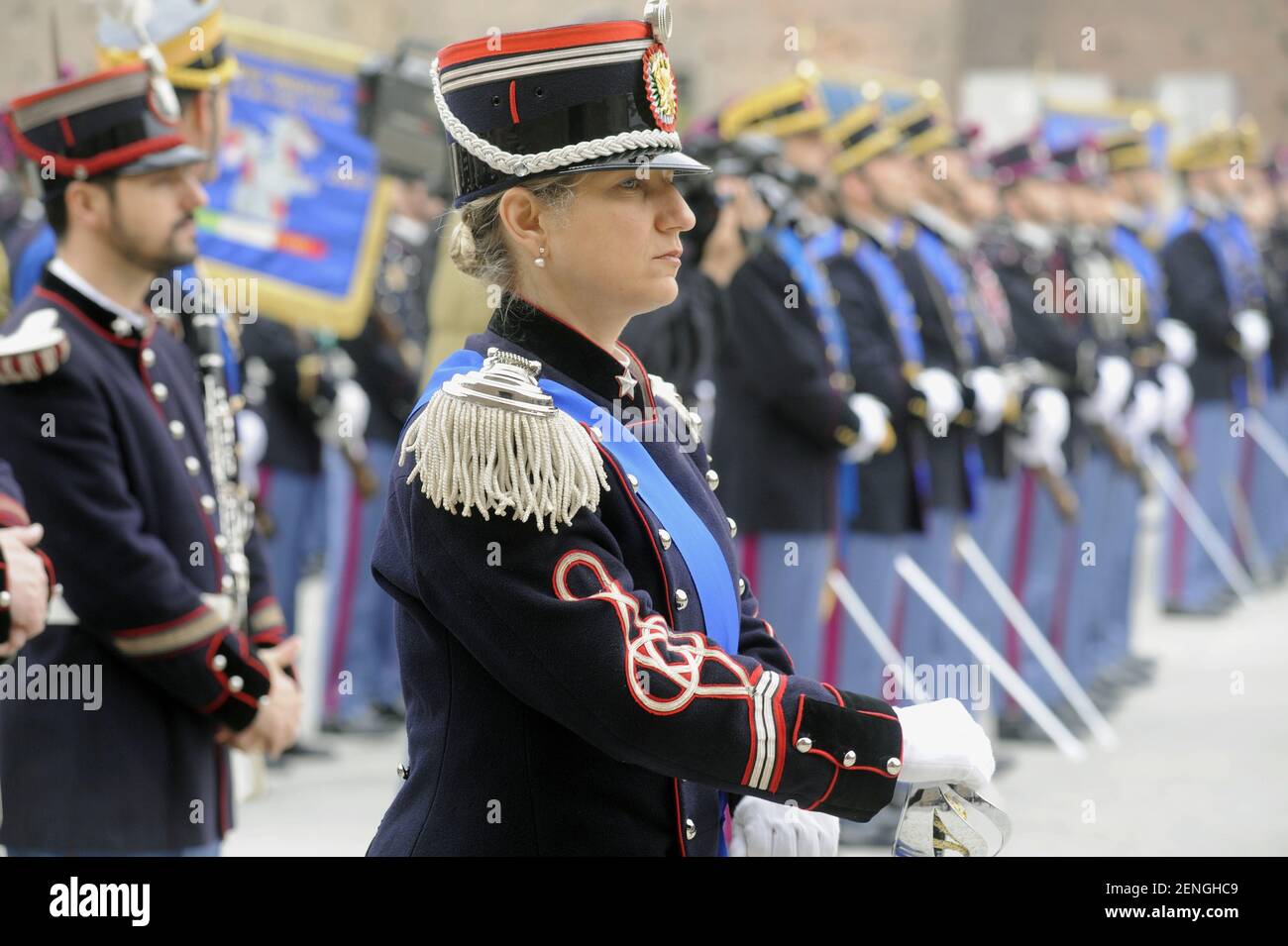 Mailand (Italien), Italienische Armee, Eid-Zeremonie für die Kadetten der Militärschule Teuliè, der Leiter der Militärkapelle Stockfoto