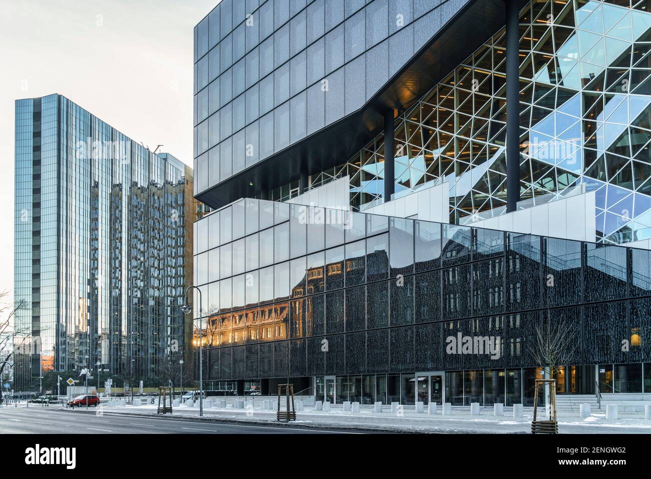 Neubau Axel-Springer Verlagshaus, Architekt Rem Koolhaas, Büro „Office for Metropolitan Architecture“ (Oma) , Außenaufnahme , Berlin Stockfoto