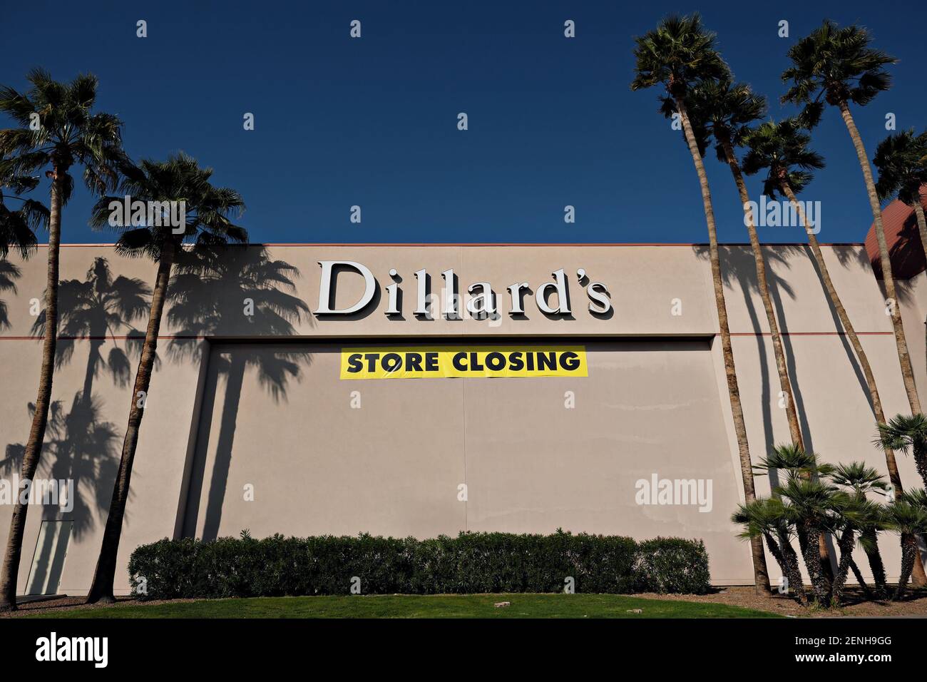 Phoenix, Arizona, USA. Februar 2021, 25th. Das Dillards Kaufhaus in der