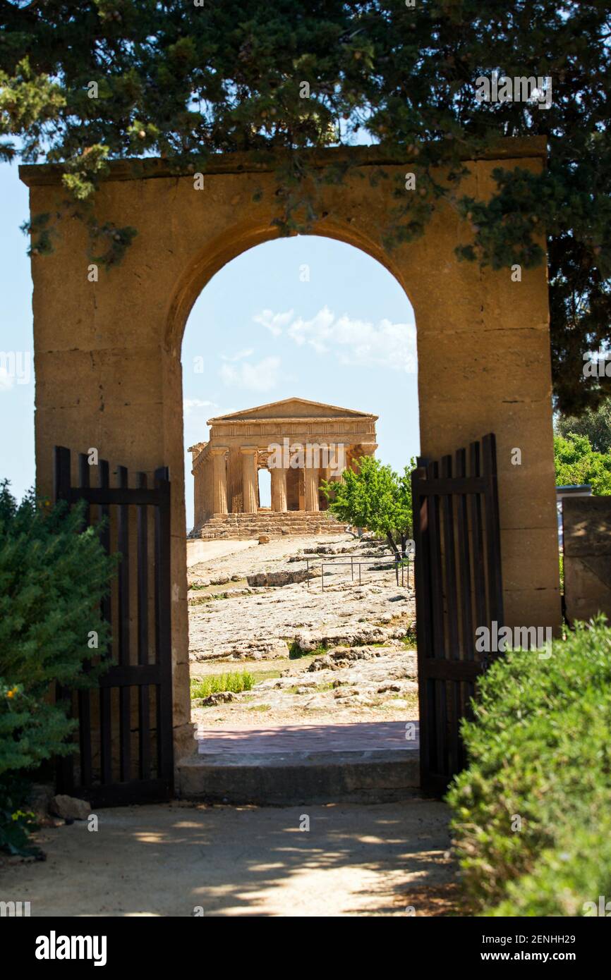Italien, Sizilien, Agrigento, Tal der Tempel, Concord-Tempel (5th. Jahrhundert v. Chr.) Stockfoto