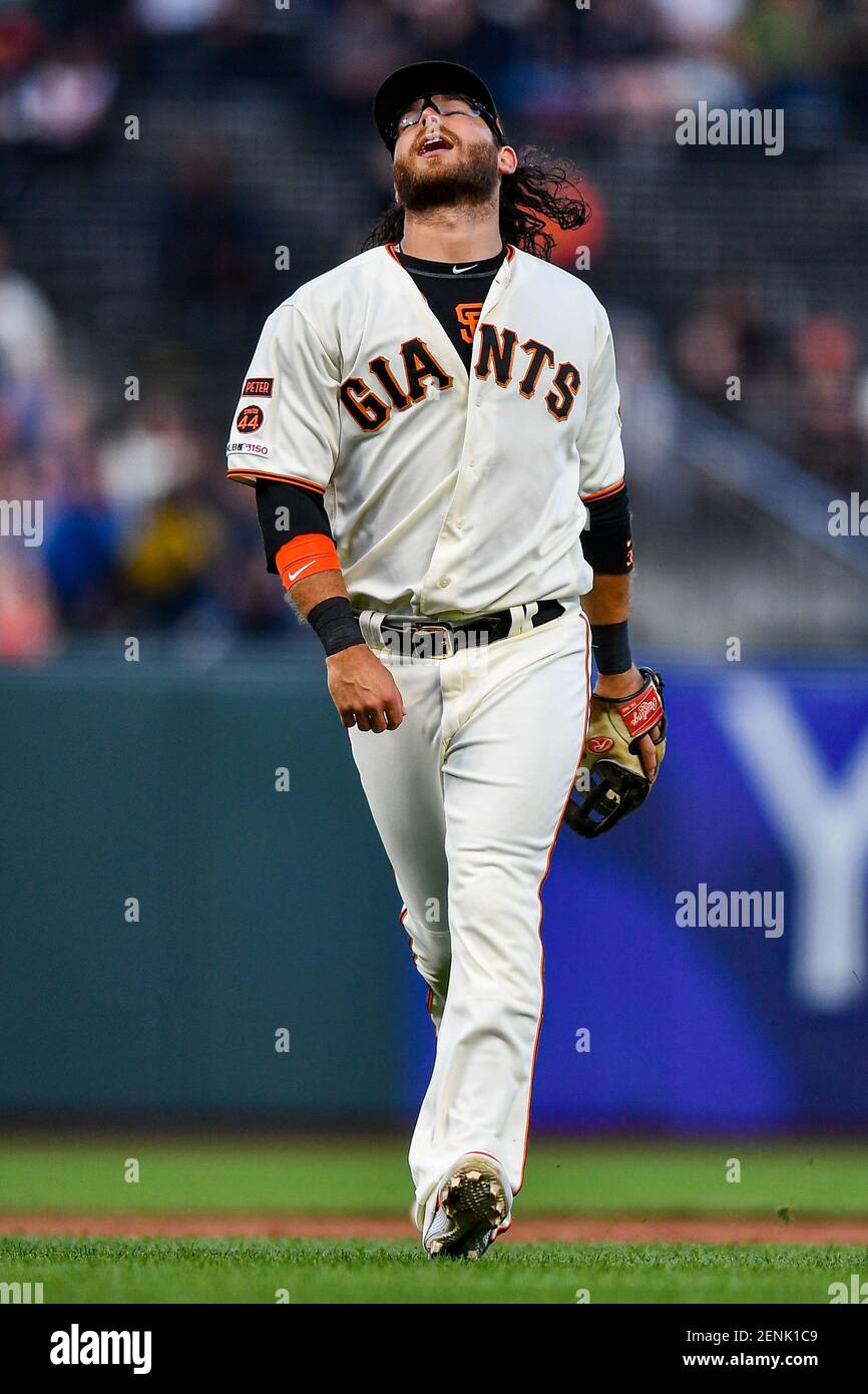 29. August 2019: San Francisco Giants Shortstop Brandon Crawford (35) ist frustriert über seinen Fehler während des MLB-Spiels zwischen den San Diego Padres und den San Francisco Giants im Oracle Park in San Francisco, Kalifornien. Chris Brown/(Foto von Chris Brown/CSM/Sipa USA) Stockfoto
