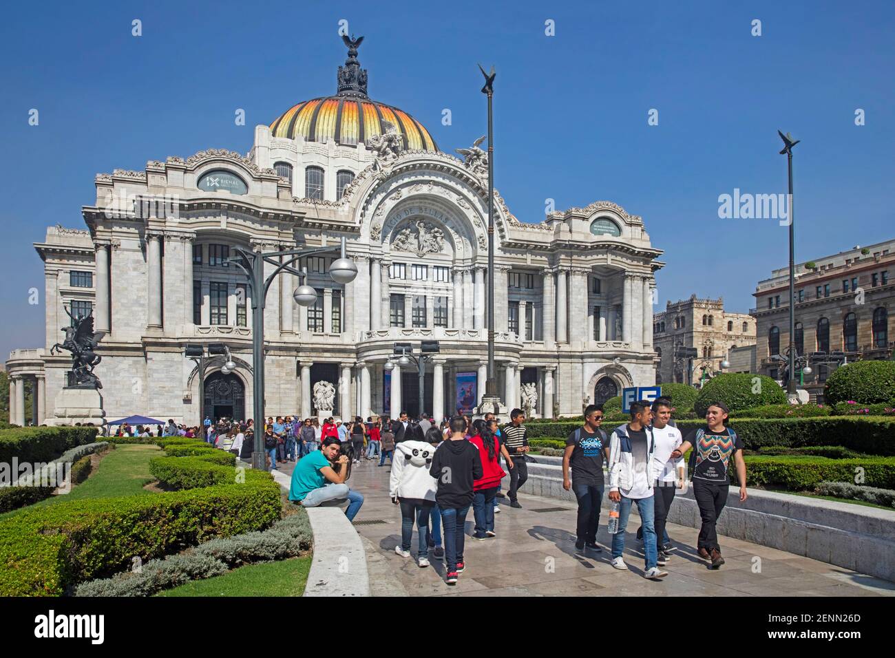 Palacio de Bellas Artes / Palast der Schönen Künste im Jugendstil und neoklassizistischen Stil, Kulturzentrum im historischen Stadtzentrum von Mexiko-Stadt Stockfoto