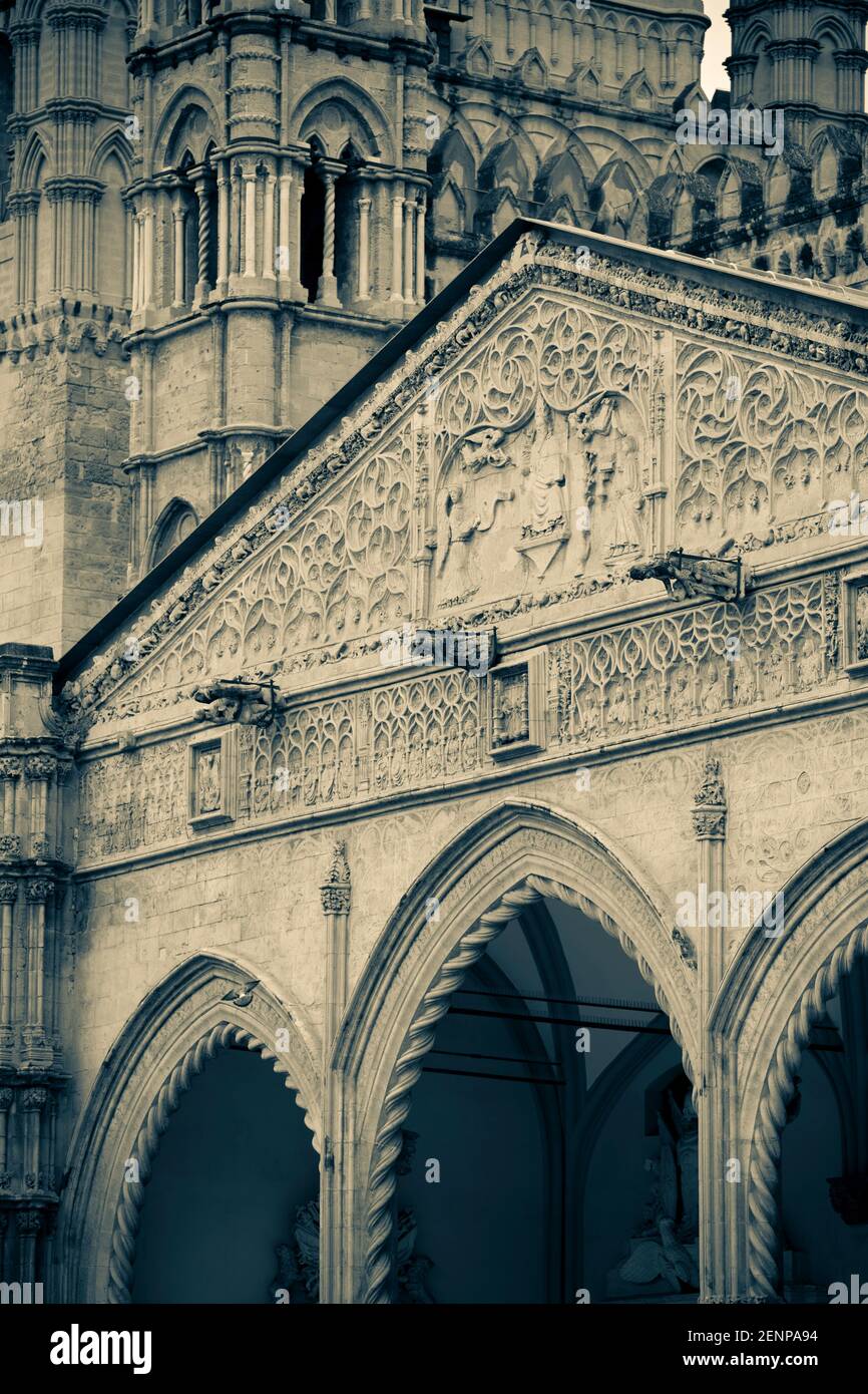 Italien, Sizilien, Palermo, die Kathedrale, äußeres Detail, erbaut 1179-85 Stockfoto