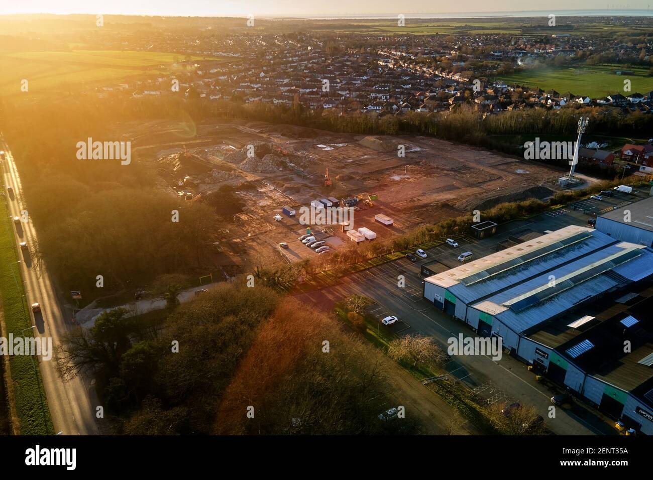 Der Hausbauer Bellway hat den Wirral Business Park in Greasby, Wirral, erworben und kann damit beginnen, 127 Häuser auf dem 15 Hektar großen Grundstück zu bauen Stockfoto