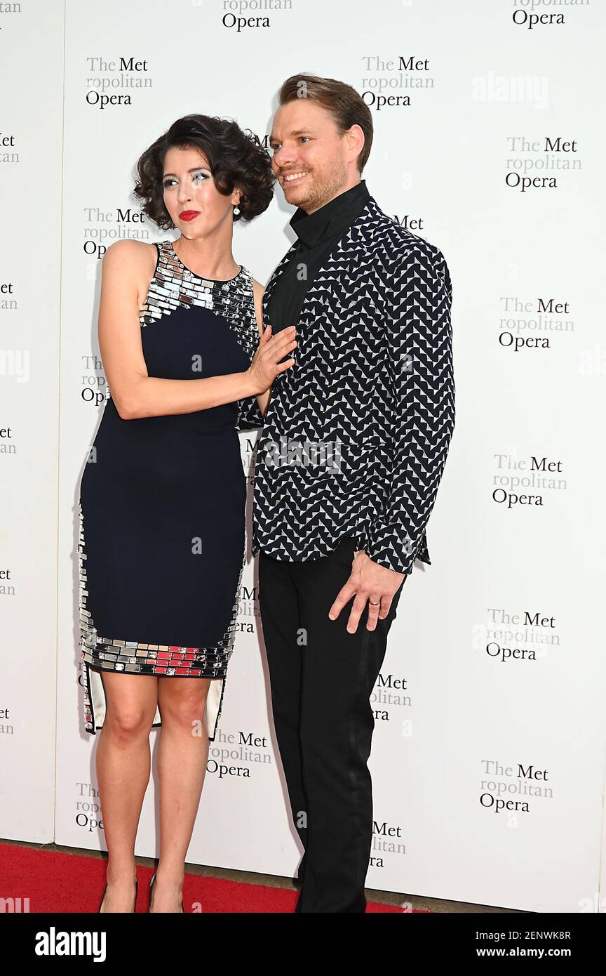 Lisette Oropesa und Steven Harris besuchen die Metropolitan Opera 2019-2020 Herbst Opening Night Gala am 23. September 2019 im Metropolitan Opera House, Lincoln Center in New York, New York, USA. Robin Platzer/Twin Images/SIPA USA Stockfoto