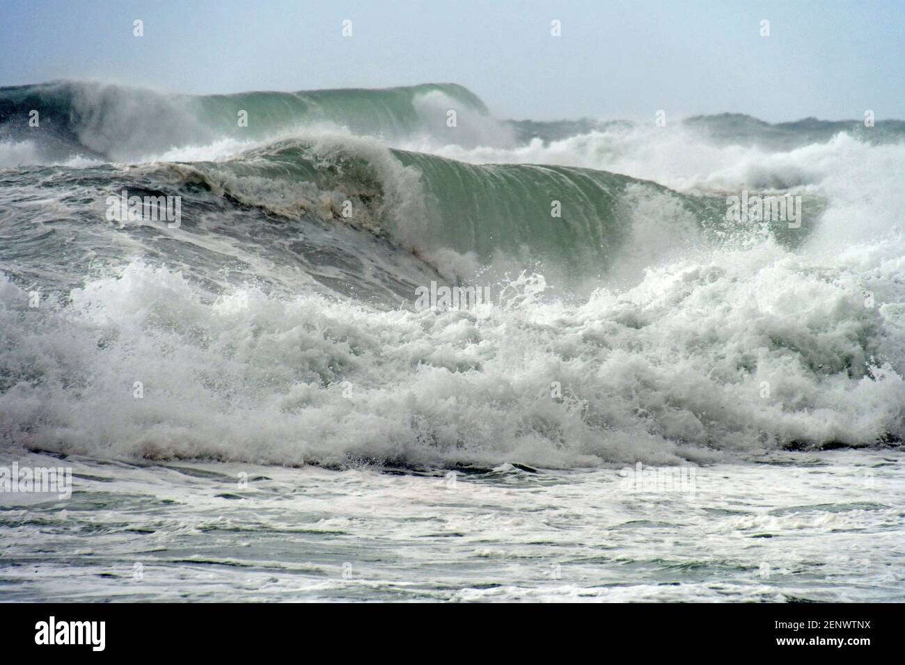 Sturmwellen auf See Stockfoto