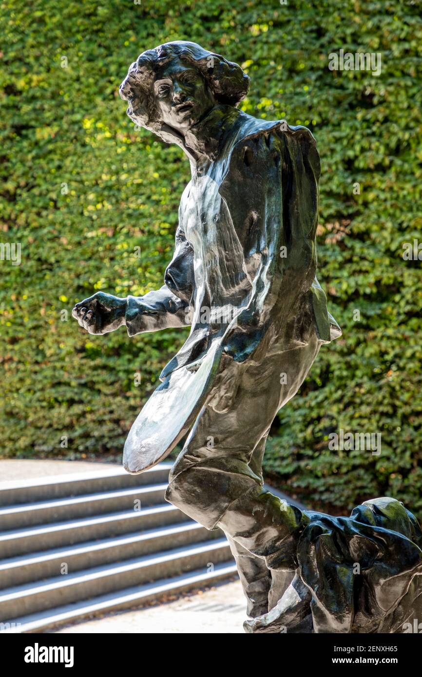 Auguste Rodins Bronzeskulptur des Malers Claude Lorrain im Garten des Musée Rodin, Paris, Frankreich Stockfoto