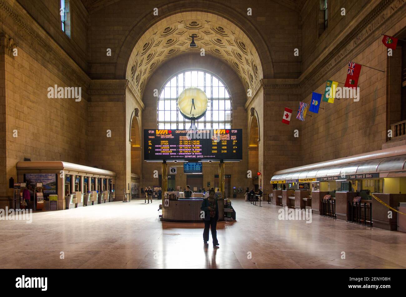 Historische Vintage-Halle der Union Station in Toronto, die ist Der primäre Bahnhof und Intercity-Transport-Anlage in der Stadt Stockfoto