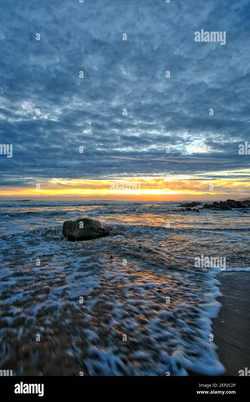 Schoner Sonnenuntergang Am Strand In Bretignolles Frankreich Stockfotografie Alamy