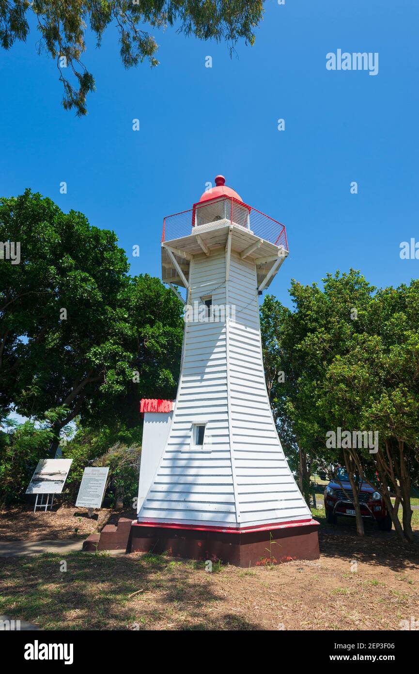 Vertikale Ansicht des ursprünglichen historischen Burnett Heads Leuchtturms, 1873, Burnett Heads, Queensland, QLD, Australien Stockfoto