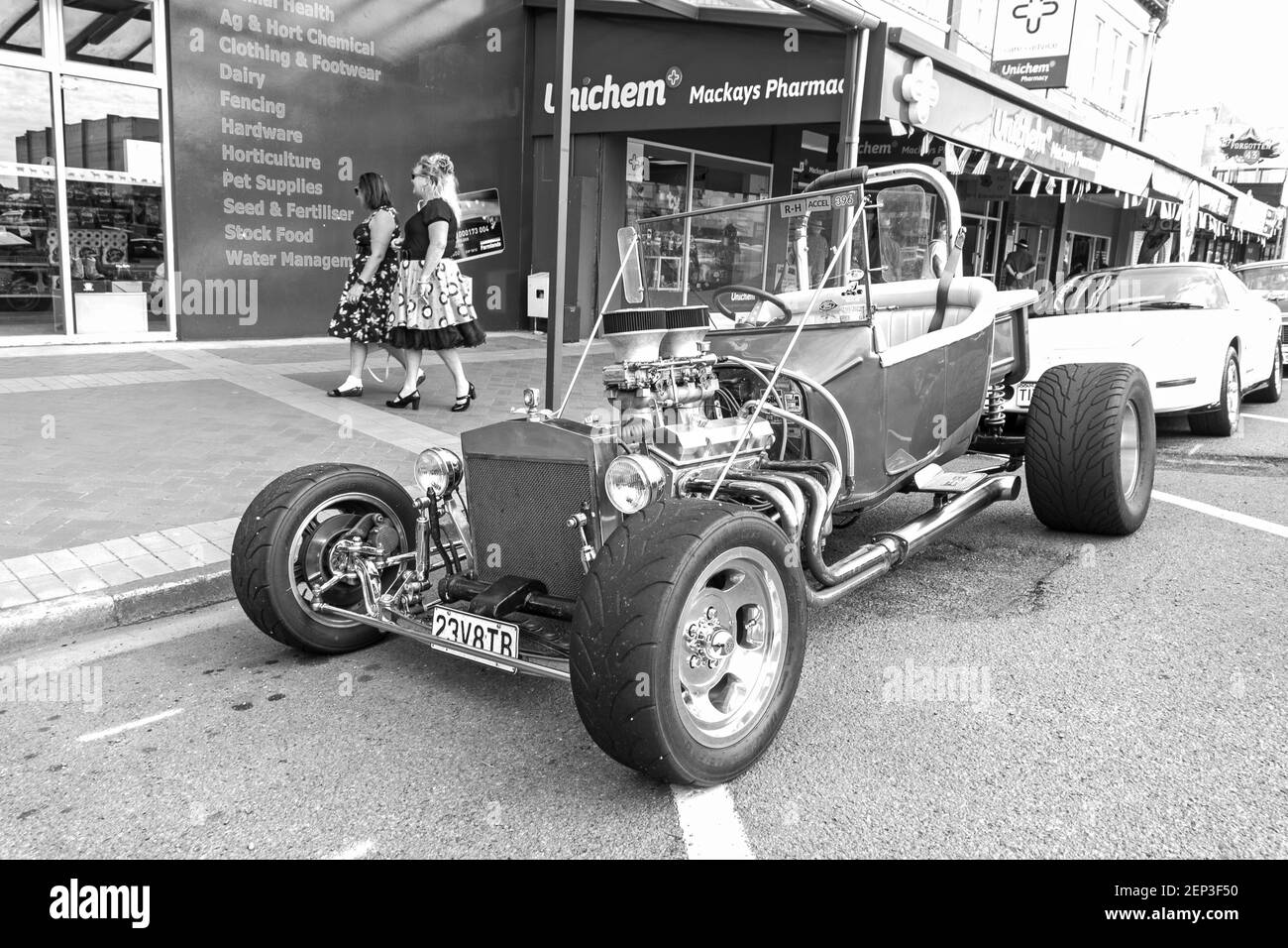 Amerikanische Oldtimer und Custom Cars auf einer Outdoor-Ausstellung Car Meet Gala Stockfoto