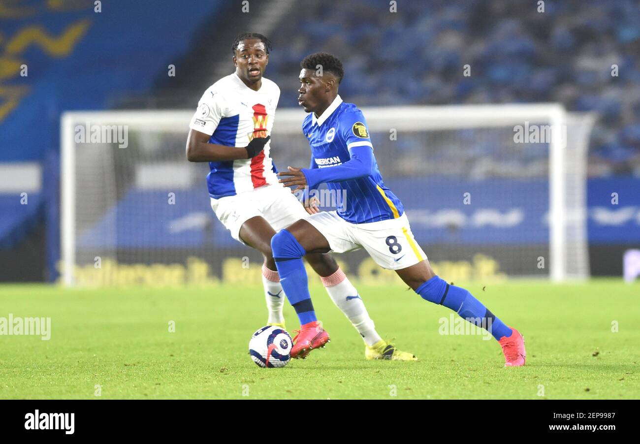 Yves Bissouma aus Brighton beim Premier League-Spiel zwischen Brighton und Hove Albion und Crystal Palace im American Express Community Stadium , Brighton , Großbritannien - 22nd. Februar 2021 nur für redaktionelle Verwendung. Keine Verkaufsförderung. Für Football-Bilder gelten die Einschränkungen von FA und Premier League. Keine Nutzung des Internets/Handys ohne FAPL-Lizenz. Weitere Informationen erhalten Sie bei Football Dataco Stockfoto