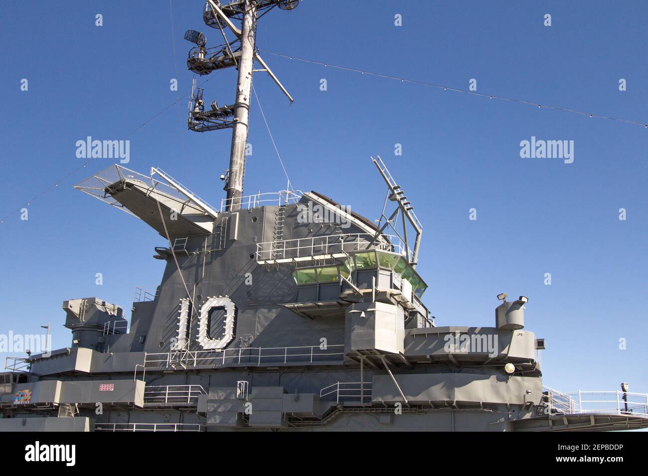 Mount Pleasant, South Carolina, USA - 21. Februar 2021 - der Flugzeugträger USS Yorktown ist heute als Museum und Denkmal am Patriots Point tätig. Stockfoto